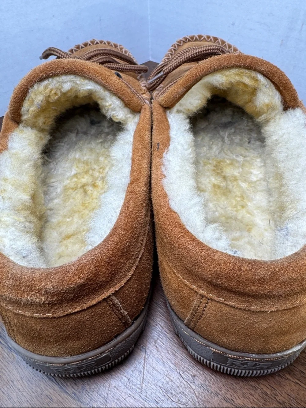 RJs Fuzzies Men's Suede Shearling Lined Moccasin Slippers Grandpa Loafer, sz 9